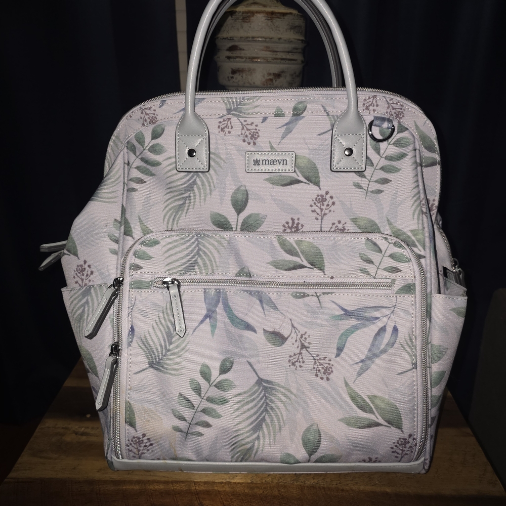 Maven White Floral Women's Backpack